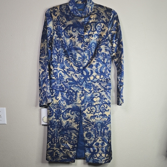 Carla Zampatti Jackets & Blazers - Carla Zampatti Blue and Gold Padded Shoulder Knee Lenght Coat 100% Silk Size 10